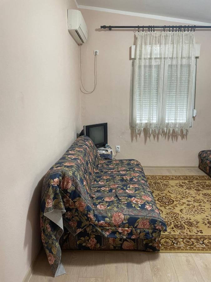 Apartment Lazar & Marco Ποντγορίτσα Εξωτερικό φωτογραφία